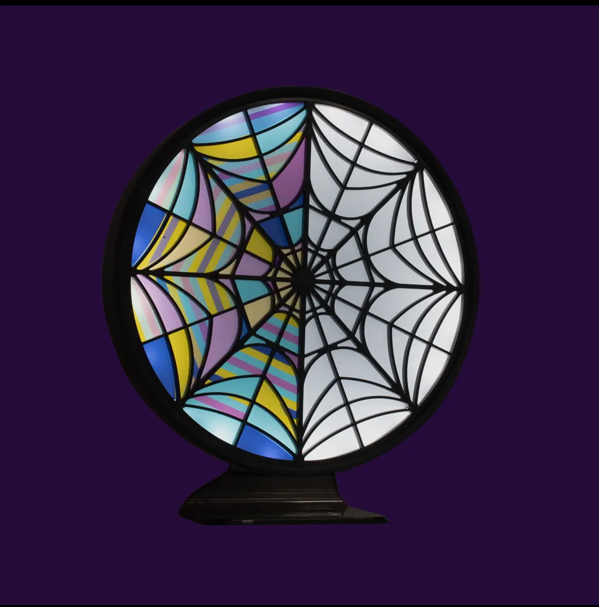 Lampe “Ophelia Hall Window” – Wednesday Addams 🖤 | Vitrail lumineux LED